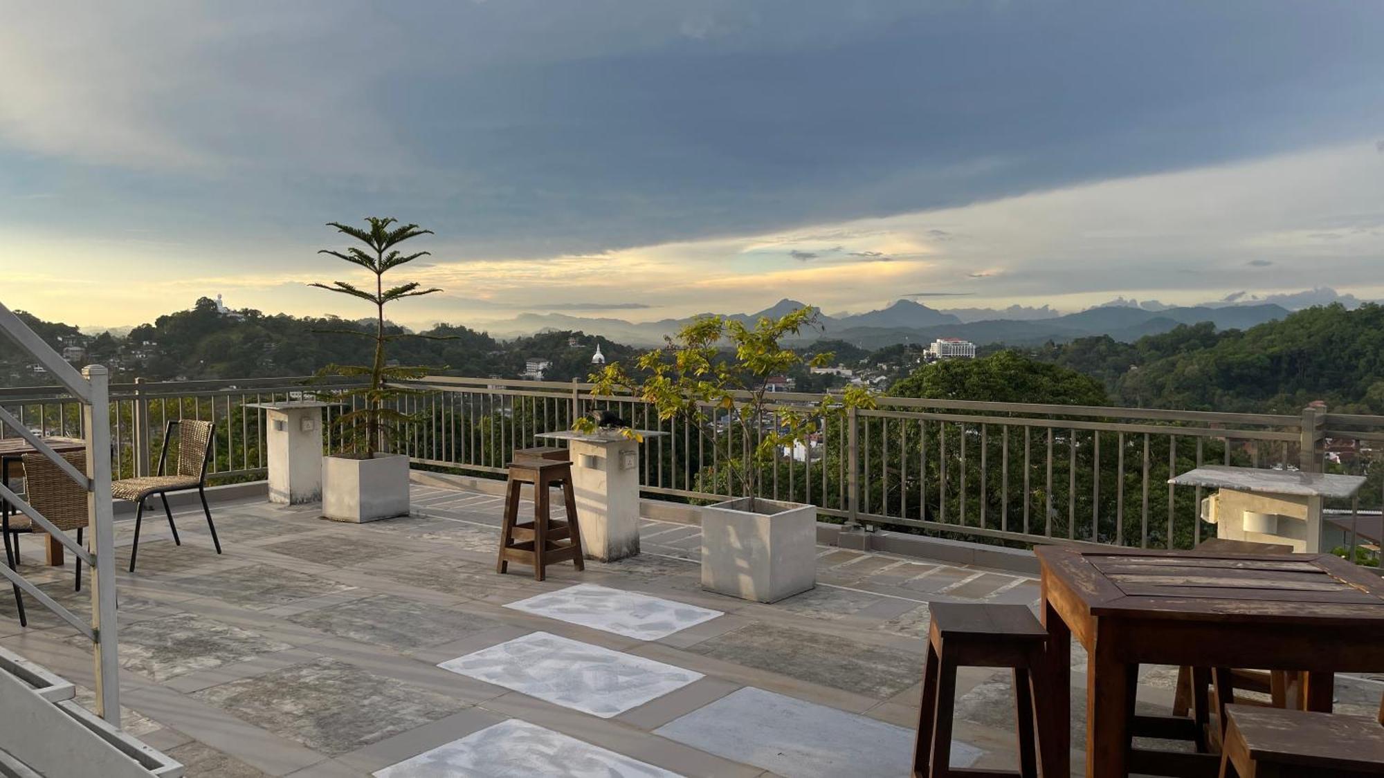Sun Dove Suite Kandy Exteriér fotografie